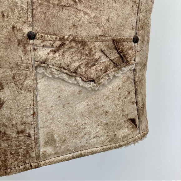 Pioneer Wear Anywhere Anytime Women’s Vintage Genuine Leather Vests - Picture 5 of 11